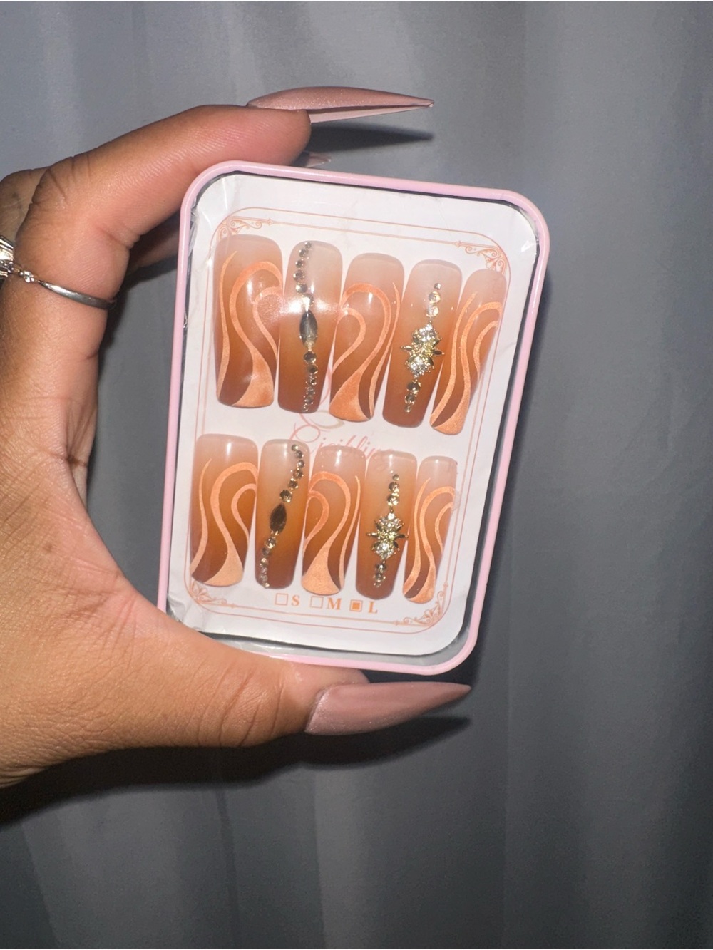 Press-On Nails Set - Peach Wave with Rhinestone Accents